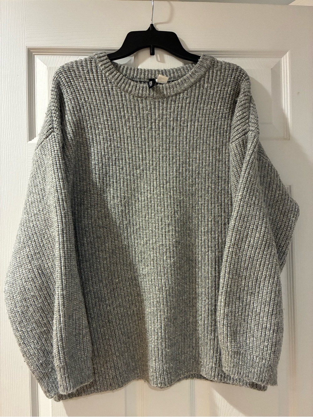 Women's gray oversized ribbed sweater